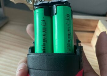 Nhận đóng pin các loại máy công cụ,pin bình đề xe máy,lưu trử vv giá tốt toàn quốc